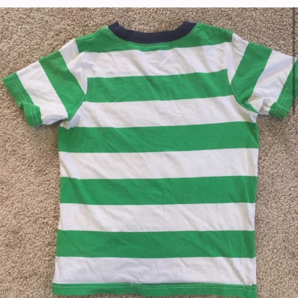 Carter’s Boy’s green white striped short sleeve rubber print Tshirt size 4